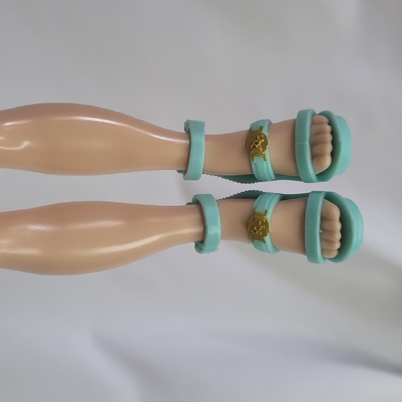 Rainbow High Daphne Minton Doll Adult Owned Great Condition 11" - Picture 9 of 14